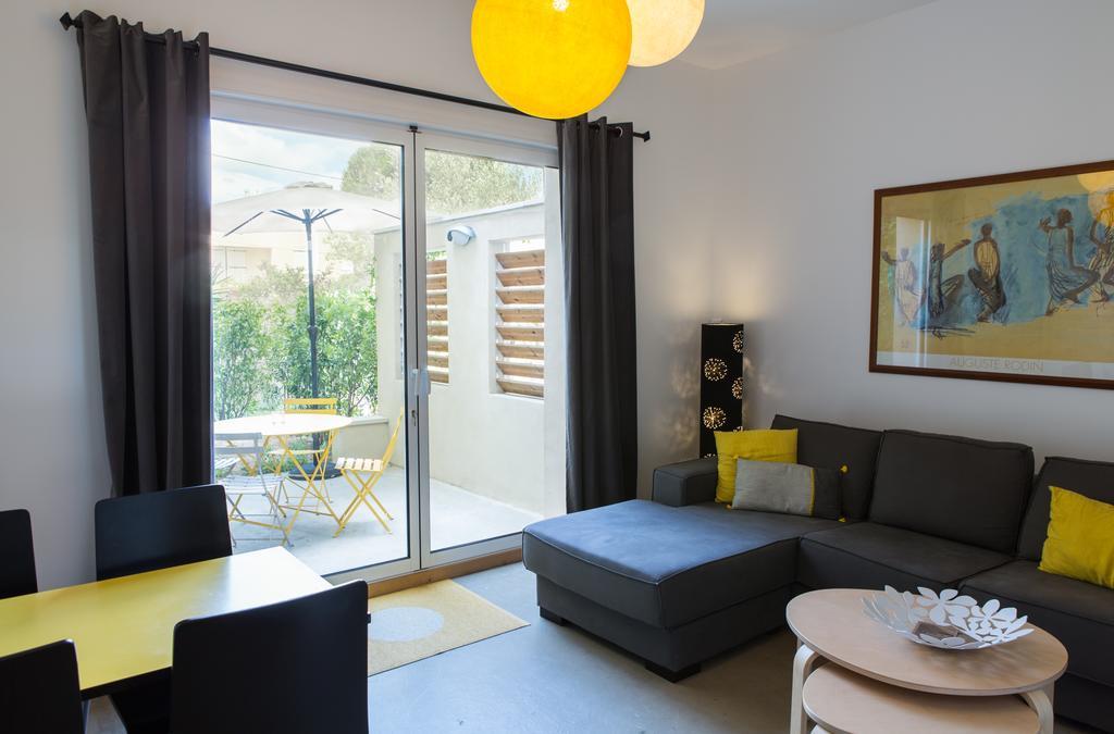 La Maison Des Vendangeurs 2 เฟลอรี ภายนอก รูปภาพ